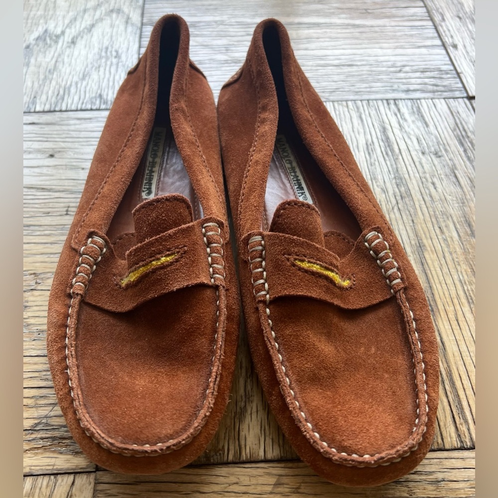 Manolo Blahnik.